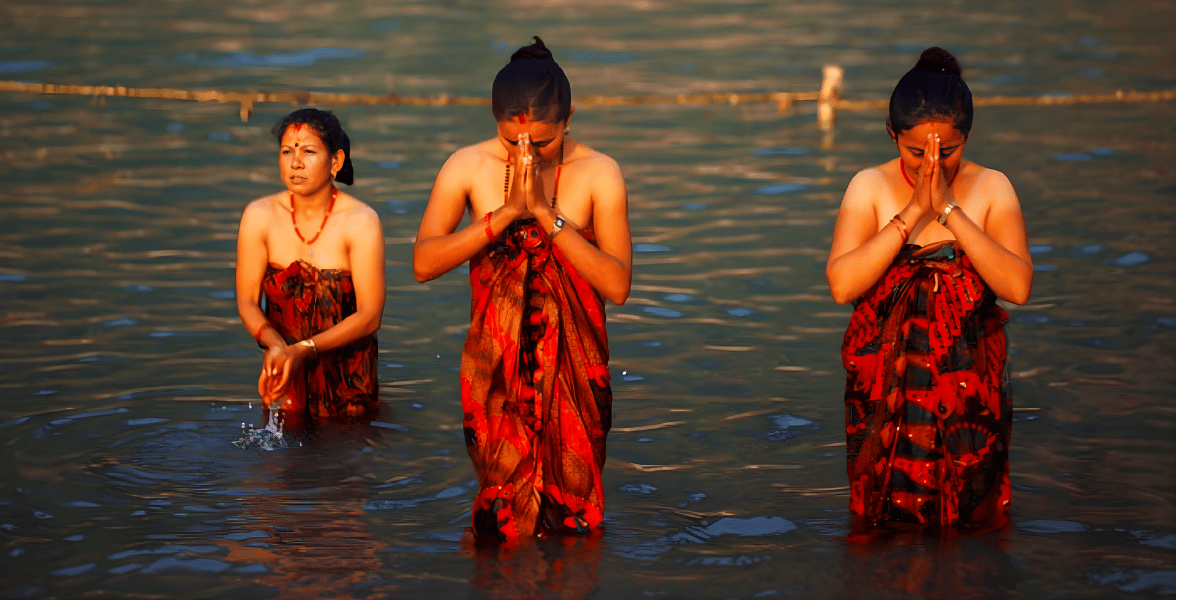 Bathing in Maghe Sankranti