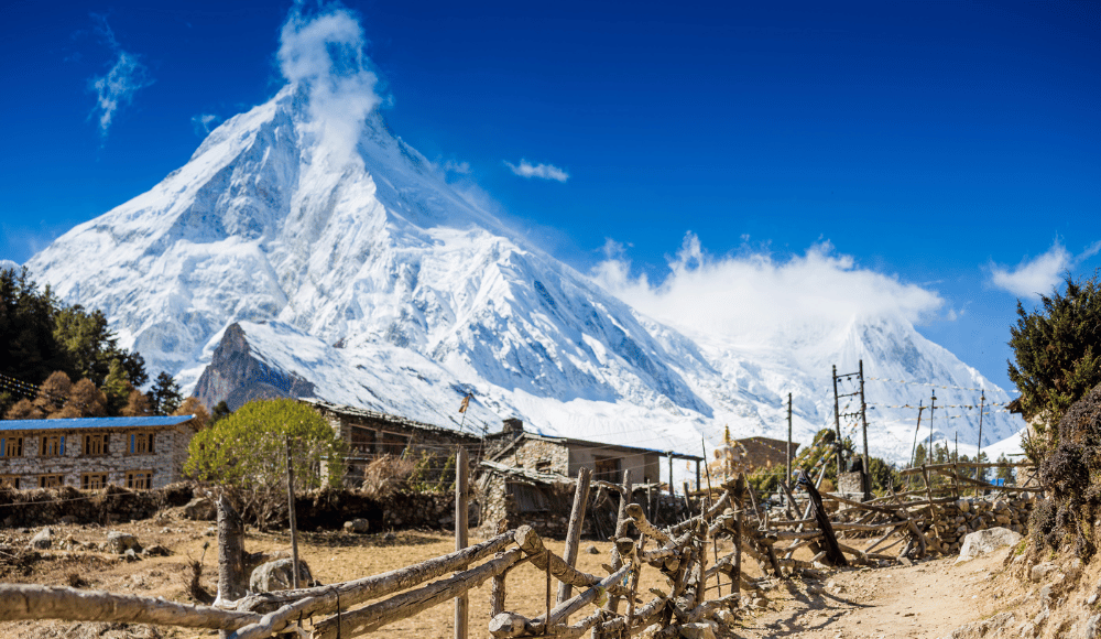 where is manaslu circuit trek
