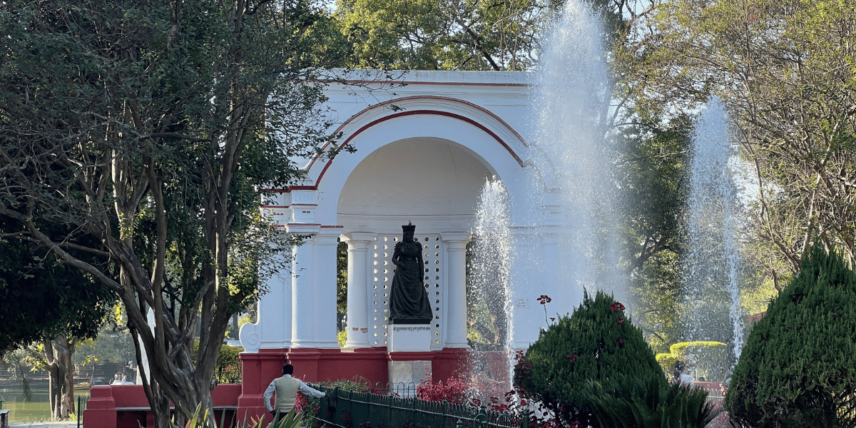 Central Zoo Nepal Statue