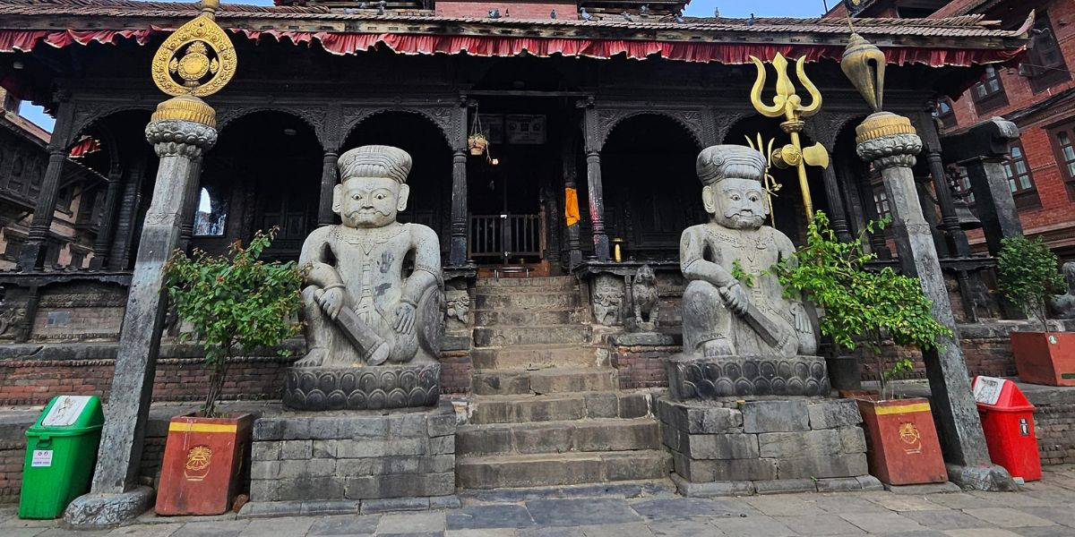 Jaimal and Patta Statue at Dattatreya Temple