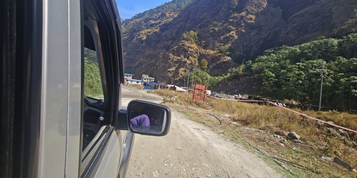 Drive to Syabrubesi