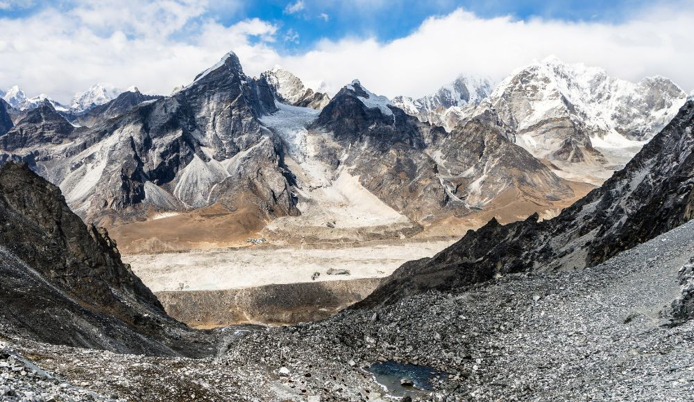 lobuche village