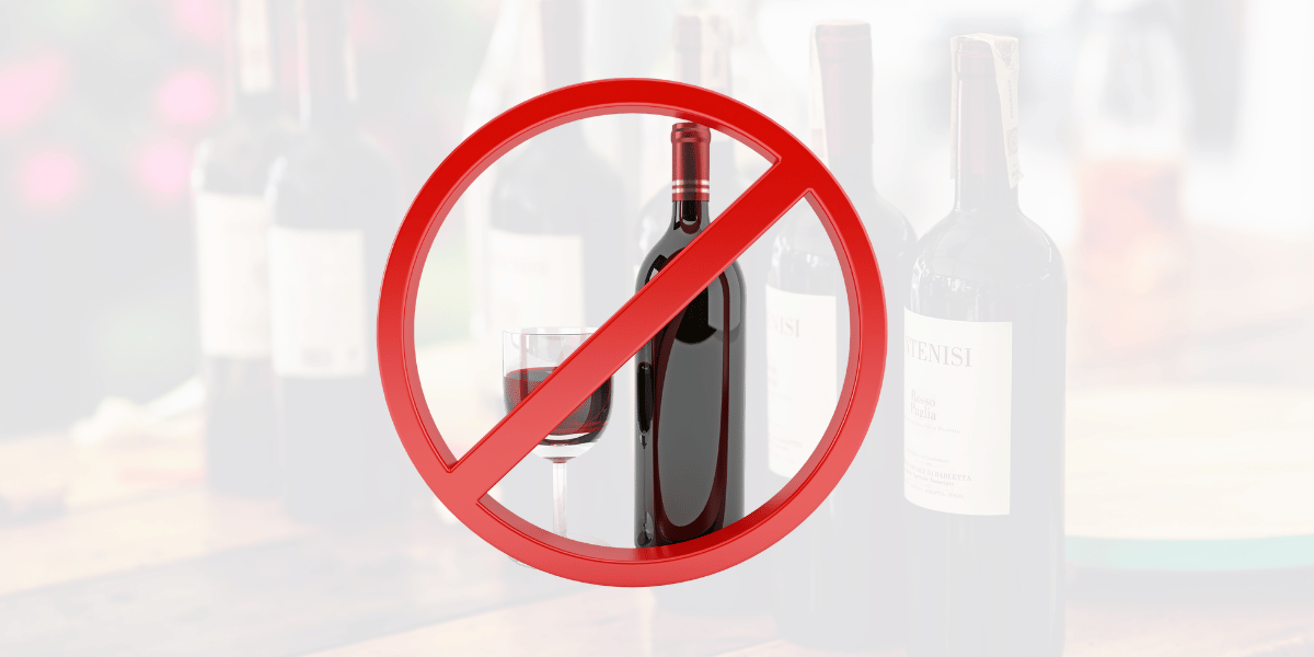 Food and Drinks to Avoid While Trekking